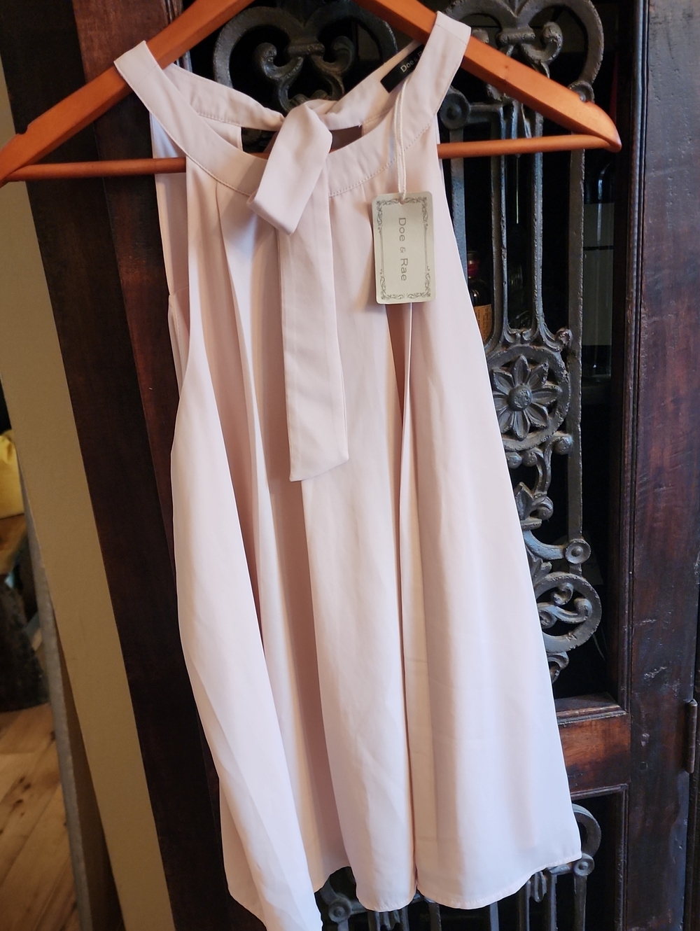 NYT Doe & Rae Women's Sleeveless, Blush Tie-Neck Tunic, Size M